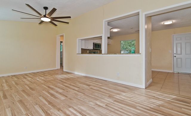504 Circleview Drive, Mansfield, TX 76063