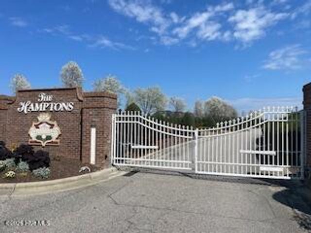 8675 Baton Rouge Avenue NW, Carolina Shores, NC 28467