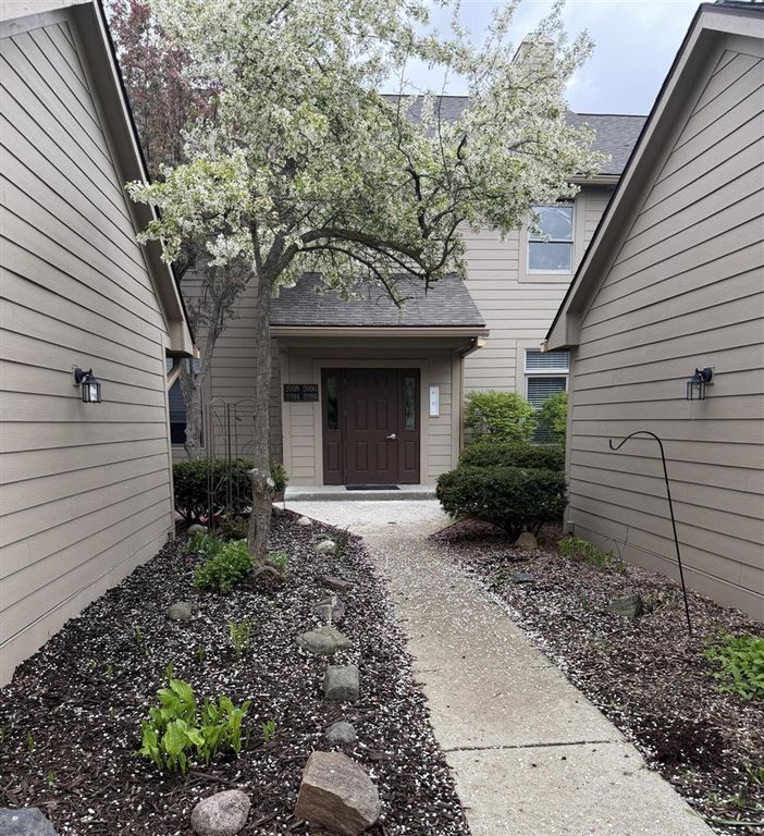 2098 Bent Trail Court, Ann Arbor, MI 48108
