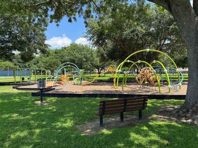 16923 Enchanted Circle W, Sugar Land, TX 77498