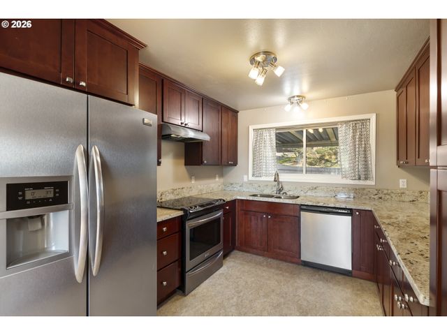 10105 Se 96TH Ave, Happy Valley, OR 97086