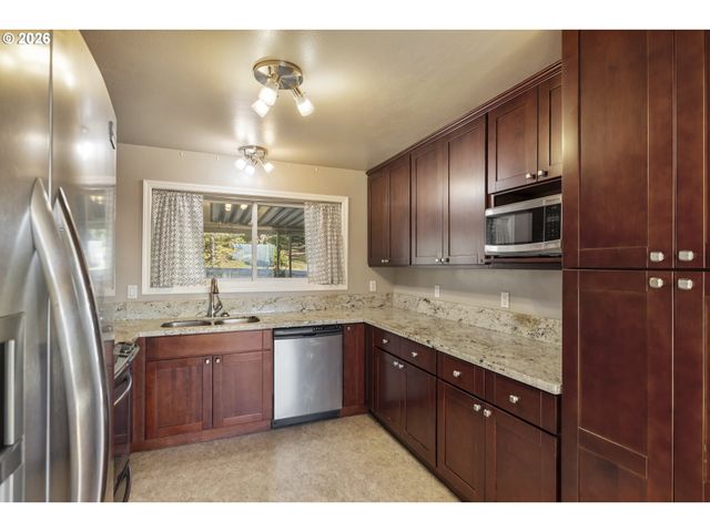 10105 Se 96TH Ave, Happy Valley, OR 97086