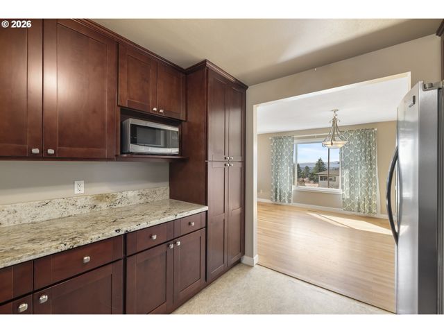 10105 Se 96TH Ave, Happy Valley, OR 97086