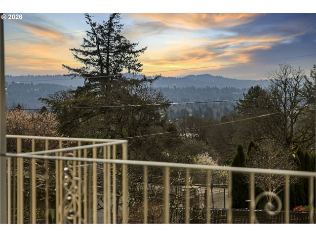 10105 Se 96TH Ave, Happy Valley, OR 97086