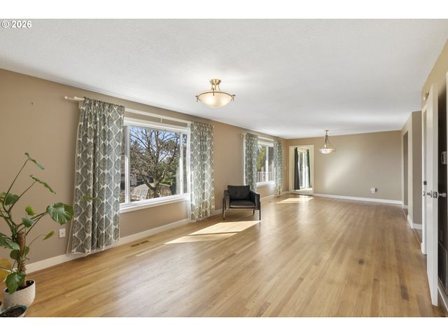 10105 Se 96TH Ave, Happy Valley, OR 97086