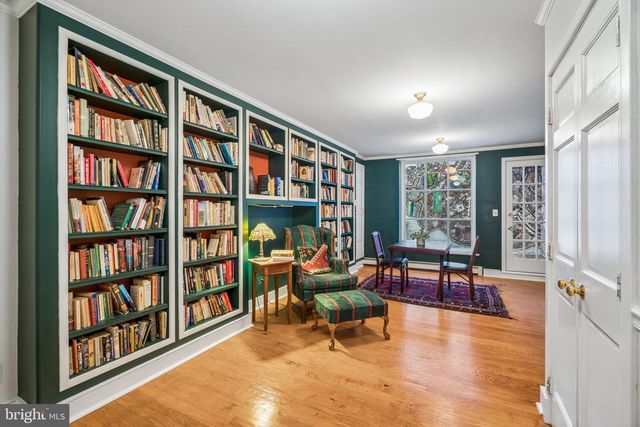 156 N 3RD ST, Philadelphia, PA 19106