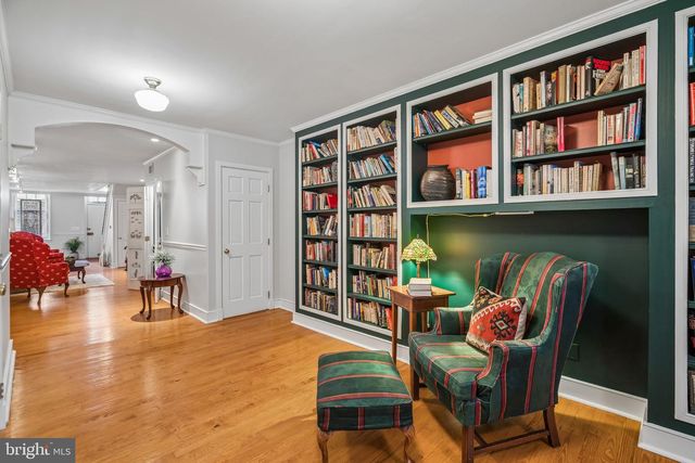 156 N 3RD ST, Philadelphia, PA 19106