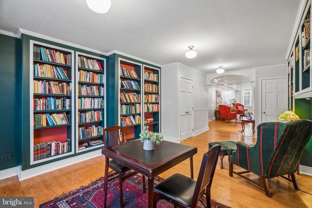 156 N 3RD ST, Philadelphia, PA 19106