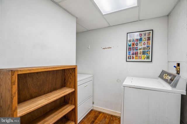 156 N 3RD ST, Philadelphia, PA 19106