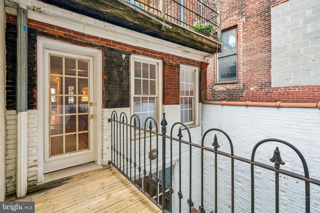156 N 3RD ST, Philadelphia, PA 19106