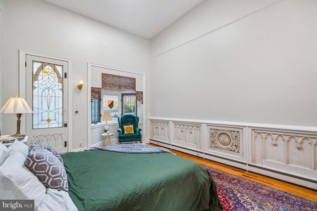 156 N 3RD ST, Philadelphia, PA 19106