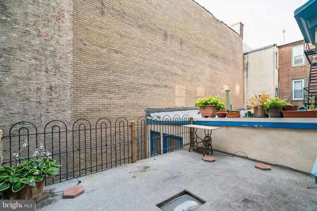 156 N 3RD ST, Philadelphia, PA 19106