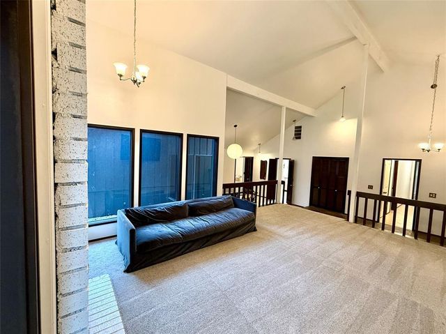 8809 Kensington Road, Oklahoma City, OK 73132