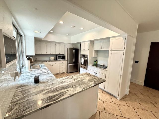 8809 Kensington Road, Oklahoma City, OK 73132