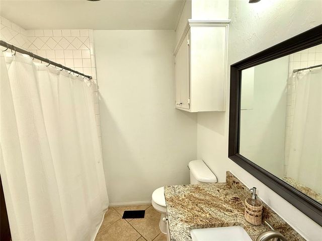 8809 Kensington Road, Oklahoma City, OK 73132