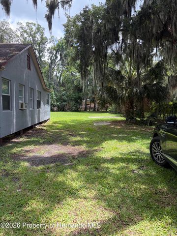 915 Winchester Street, Daytona Beach, FL 32114