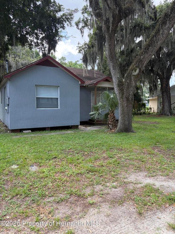 915 Winchester Street, Daytona Beach, FL 32114