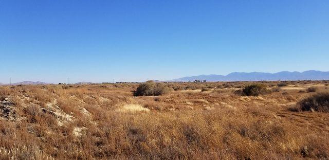 E Avenue G, Lancaster, CA 93535