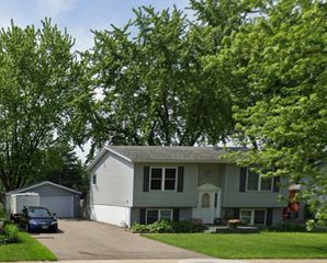 4603 Pine Al Drive, Machesney Park, IL 61115