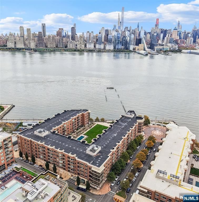 20 Ave At Port Imperial 315, West New York, NJ 07093