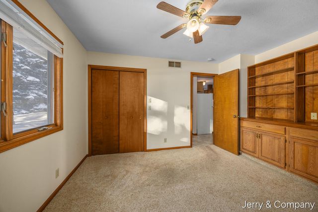 948 Laketown Drive, Holland, MI 49423