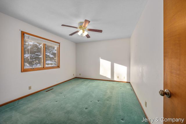 948 Laketown Drive, Holland, MI 49423