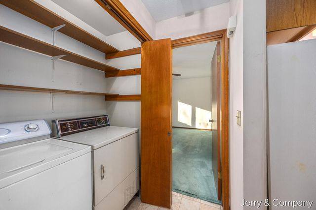 948 Laketown Drive, Holland, MI 49423