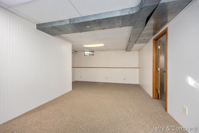 948 Laketown Drive, Holland, MI 49423