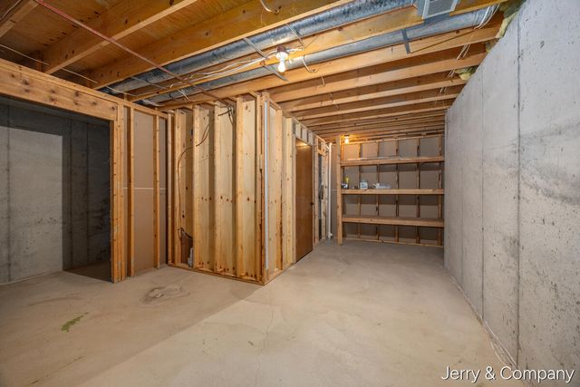 948 Laketown Drive, Holland, MI 49423