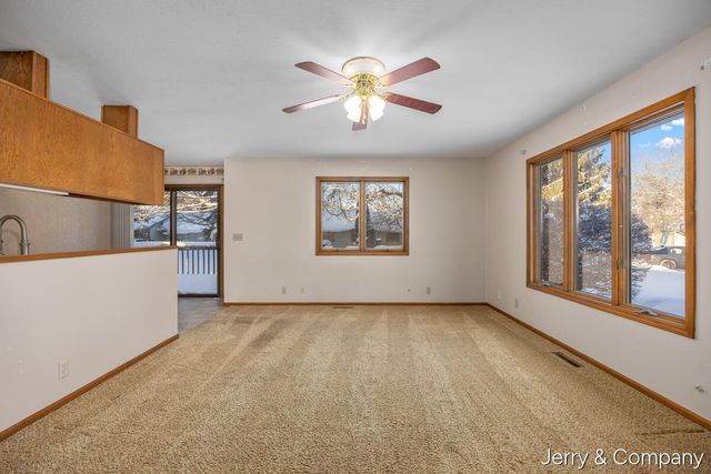 948 Laketown Drive, Holland, MI 49423