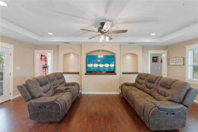 400 Rachal, Odem, TX 78370