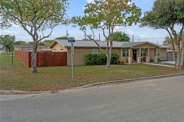 400 Rachal, Odem, TX 78370