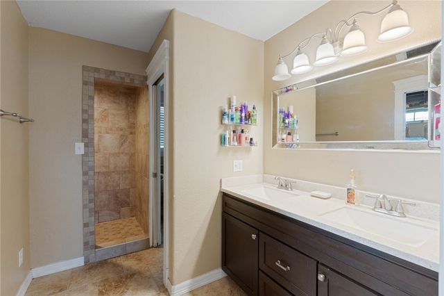 400 Rachal, Odem, TX 78370