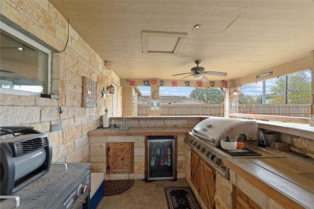 400 Rachal, Odem, TX 78370