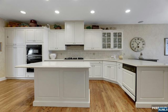 278 Hampshire Ridge 278, Park Ridge, NJ 07656