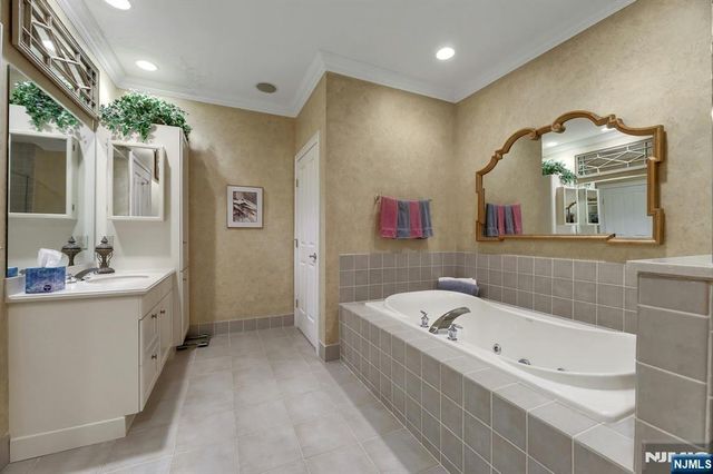 278 Hampshire Ridge 278, Park Ridge, NJ 07656