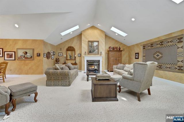 278 Hampshire Ridge 278, Park Ridge, NJ 07656