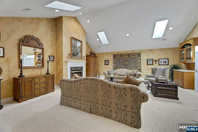 278 Hampshire Ridge 278, Park Ridge, NJ 07656