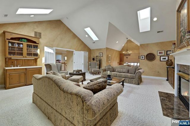 278 Hampshire Ridge 278, Park Ridge, NJ 07656