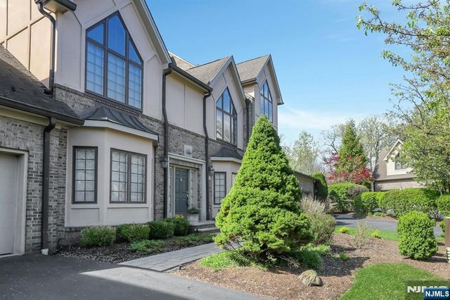 278 Hampshire Ridge 278, Park Ridge, NJ 07656