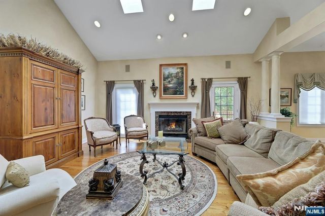 278 Hampshire Ridge 278, Park Ridge, NJ 07656