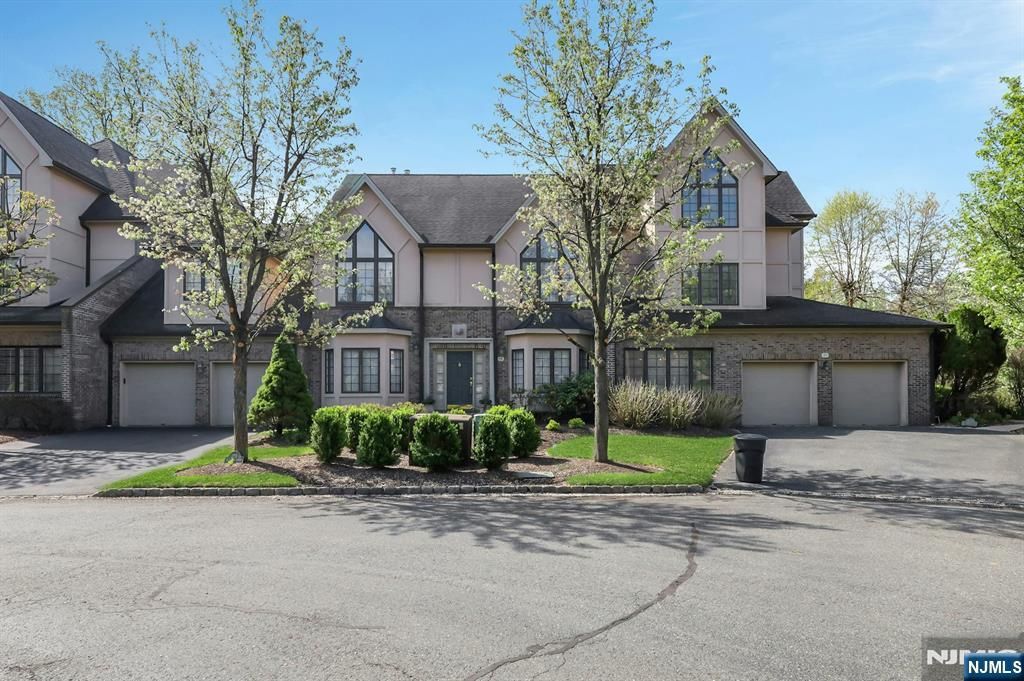 278 Hampshire Ridge 278, Park Ridge, NJ 07656