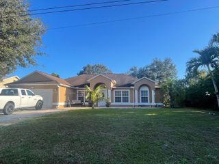 404 SW Balfour Avenue SW, Port St Lucie, FL 34953