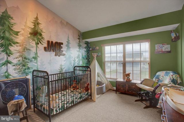 2035 POWELL DR, Chambersburg, PA 17201
