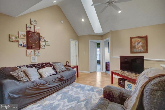 2035 POWELL DR, Chambersburg, PA 17201