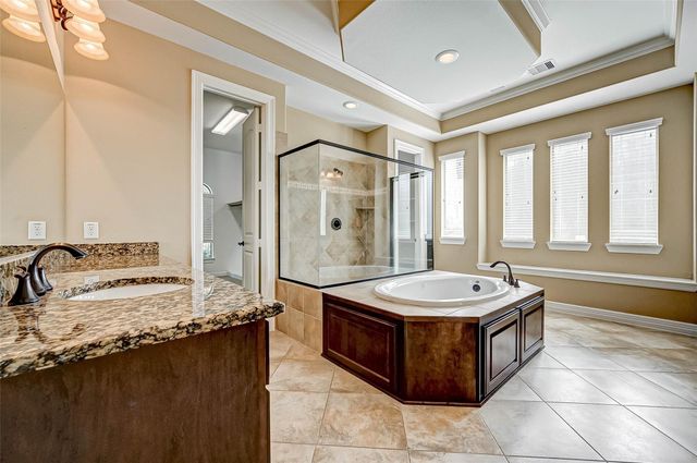 2914 Cotswold Lane, Sugar Land, TX 77479