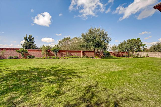 2914 Cotswold Lane, Sugar Land, TX 77479