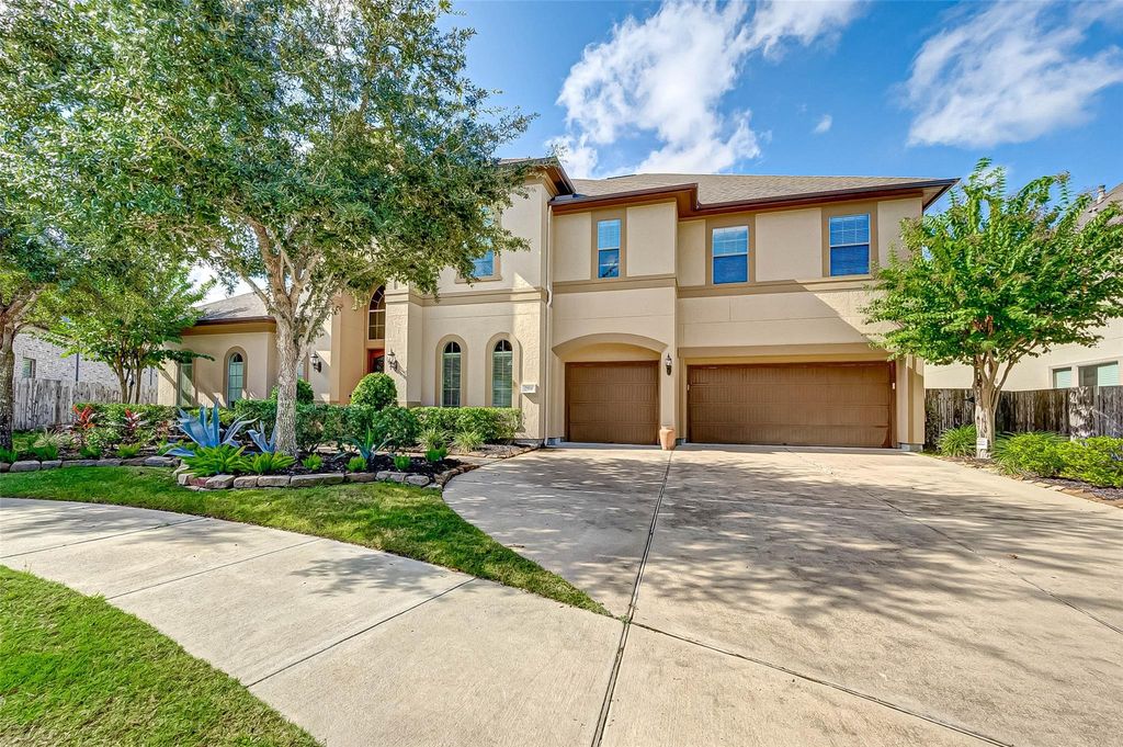2914 Cotswold Lane, Sugar Land, TX 77479