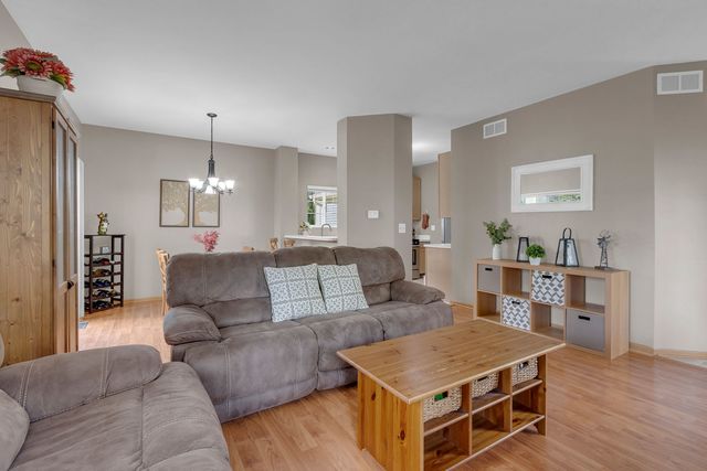 317 Windsor Court A, South Elgin, IL 60177