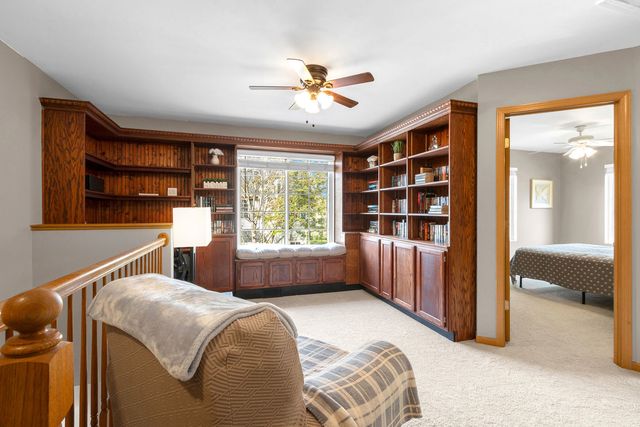 317 Windsor Court A, South Elgin, IL 60177